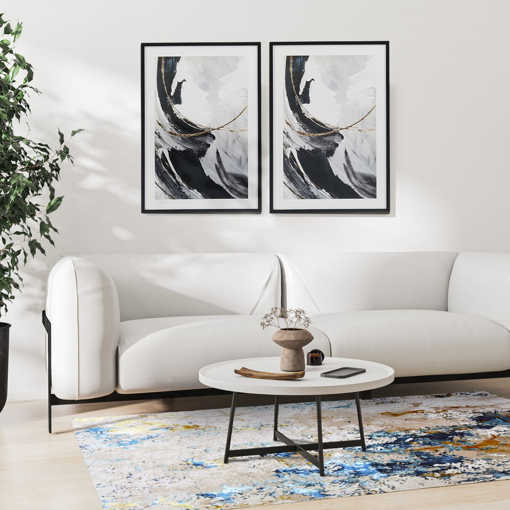 Paradise Living – Tapete Batik 38/004 Azul em sala de estar moderna com sofá branco, mesa de centro e decoração minimalista