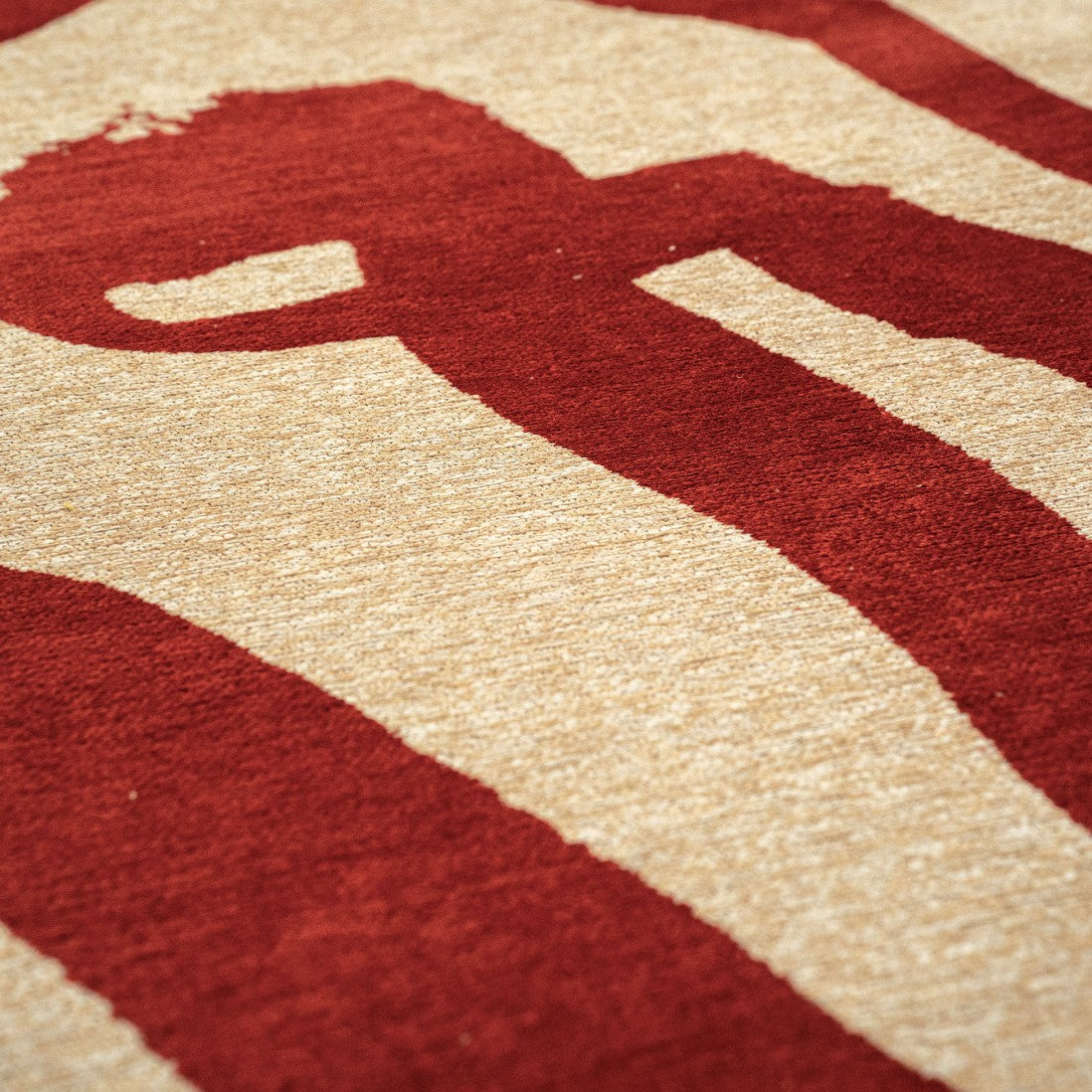 Paradise Living — detalhe do tapete abstrato Lace Chenille 9847 Vermelho