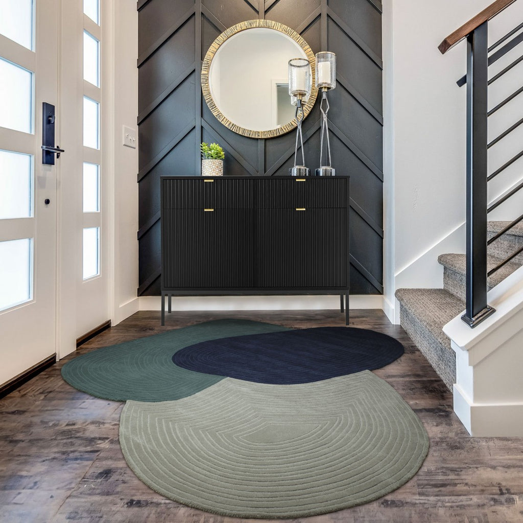 Paradise Living Tapete Pebble Azul Marinho – Tapete orgânico em lã em hall de entrada com decoração contemporânea