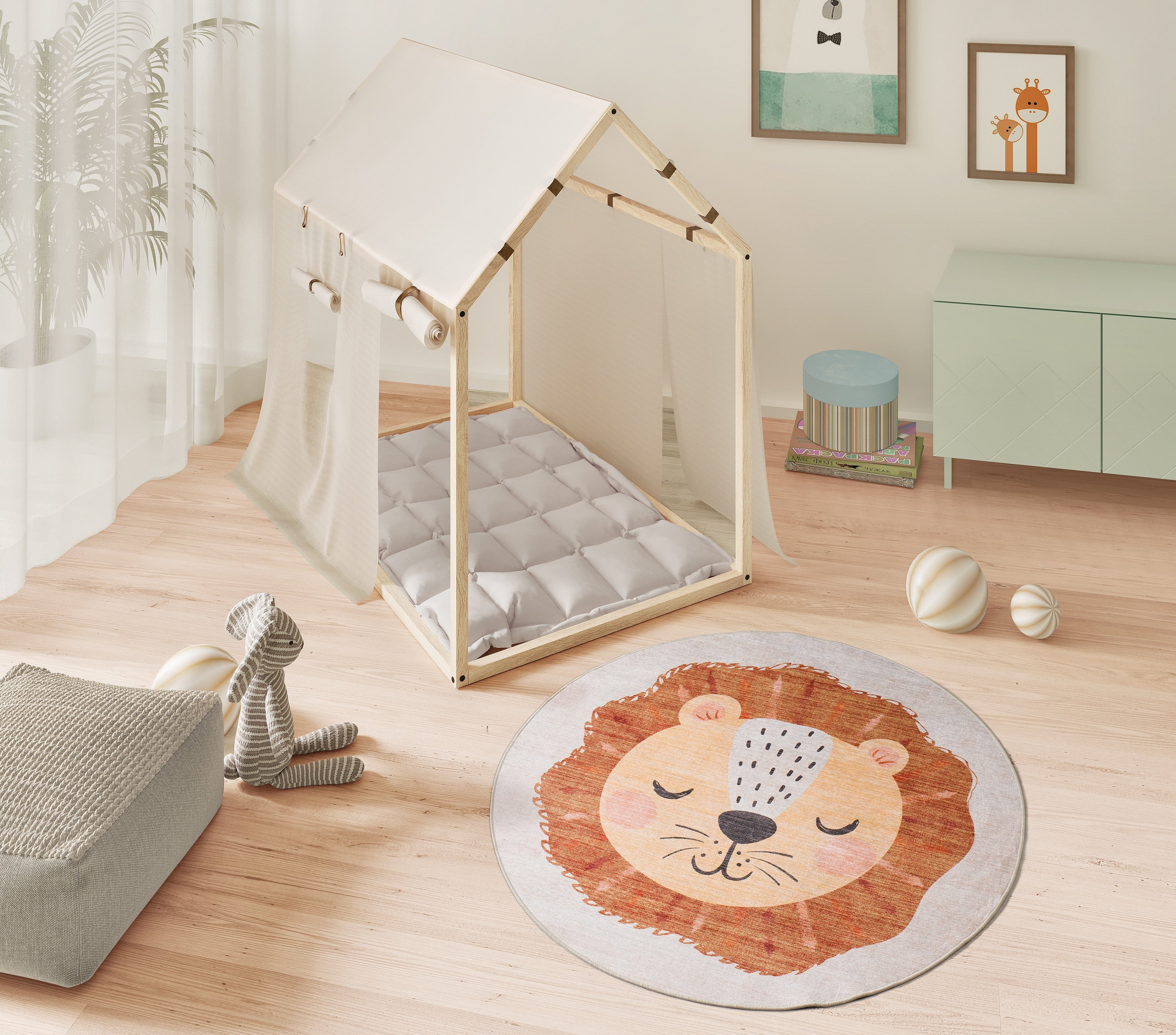 Tapete infantil redondo Candy 20803 leão em ambiente de quarto de criança