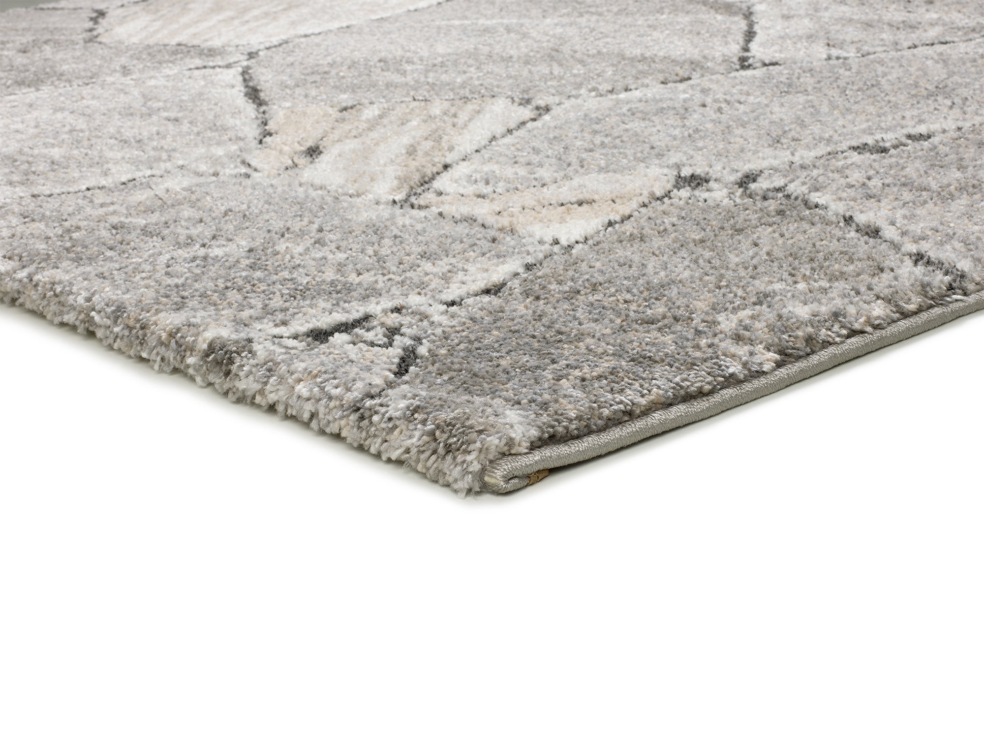 Detalhe do pelo e textura do tapete Kivet 9055 cinzento – 20mm, 50% PP + 50% PES | Paradise Living