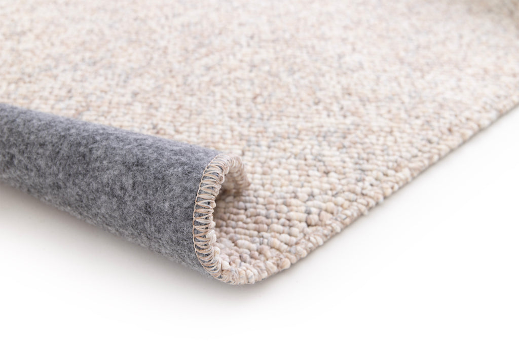 Detalhe do pelo do tapete Petra bege creme liso, 10mm, 100% PP | Paradise Living