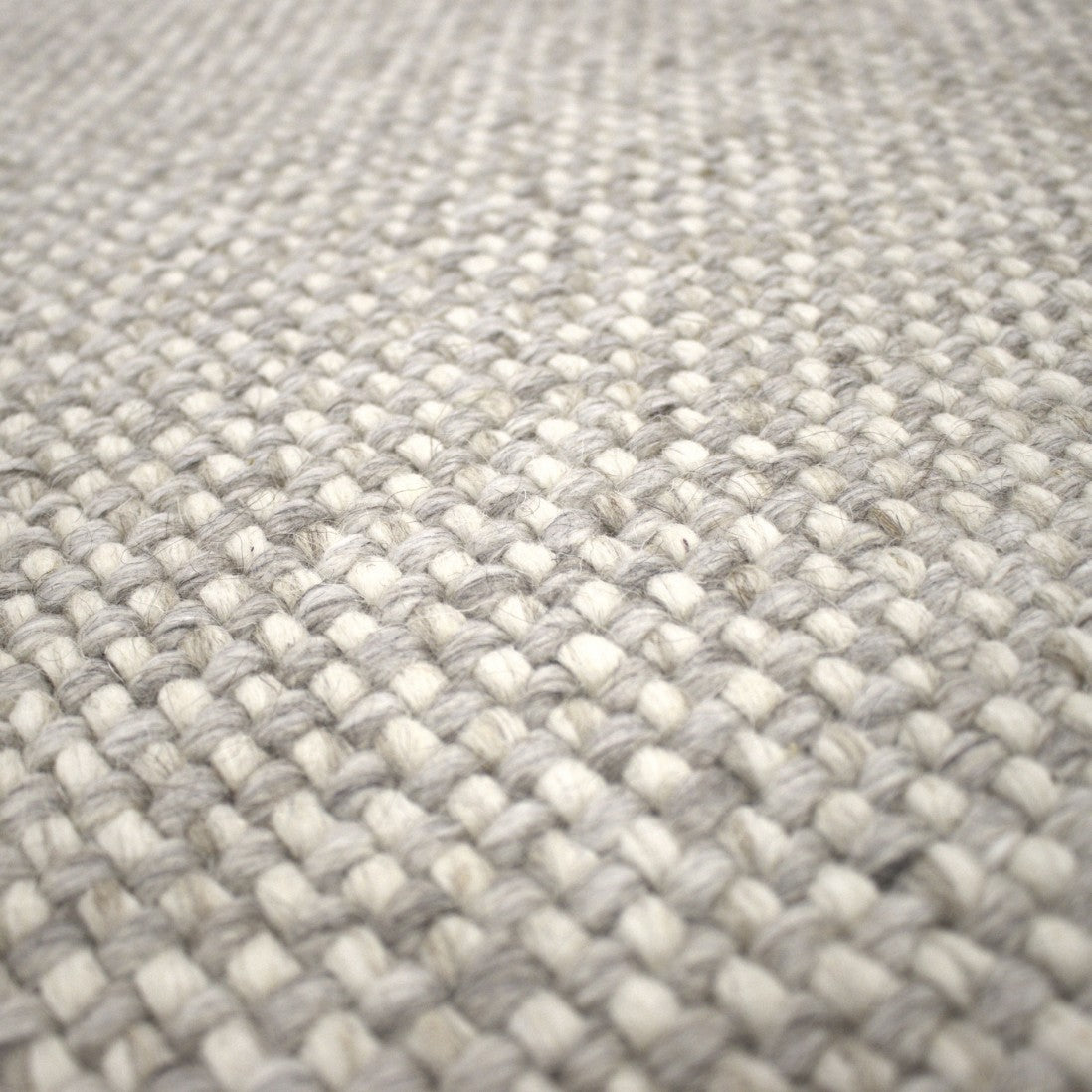 Paradise Living | Tapete Natural Link 002 Bege em sala ampla — aconchego e elegância boho chic